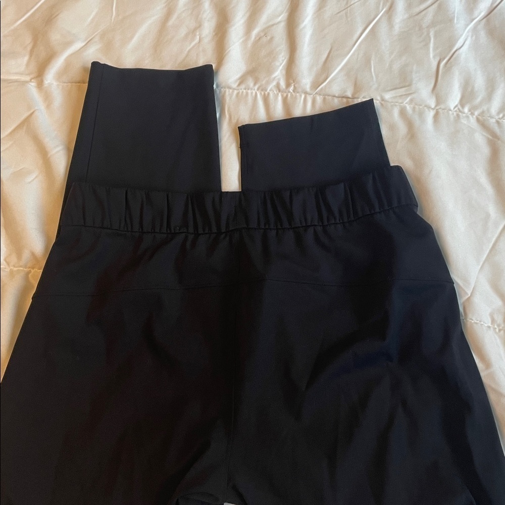 Lululemon on the fly pants 28” - Picture 8 of 11